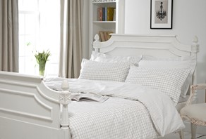 White Bed2